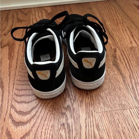 Puma Black Suede - Picture 3 of 13